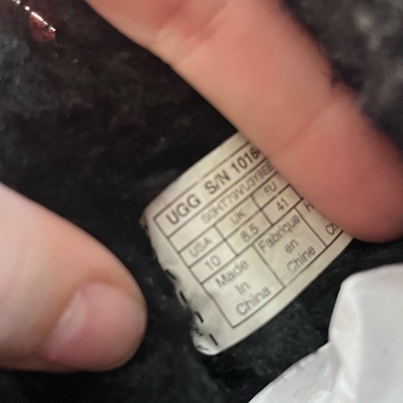 UGG Mini Bailey Button II Boots - Picture 7 of 7